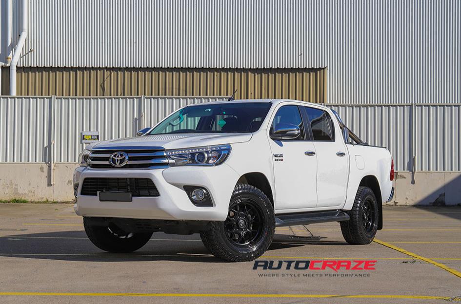 TOYOTA HILUX N80 4WD TECH MATTE BLACK